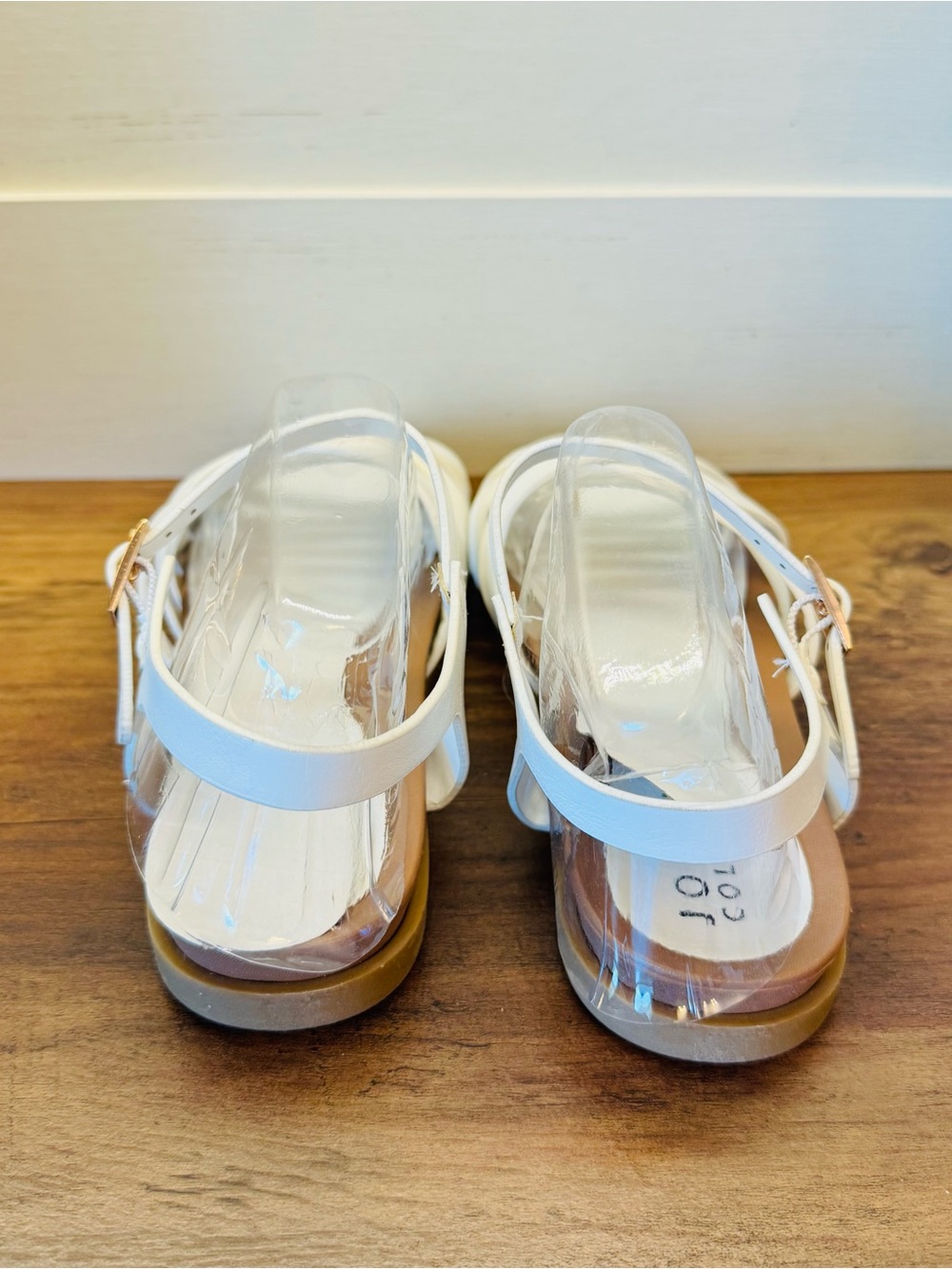 Journee Collection Kimmie White Woven Fisherman Sandals 5.5 - Picture 5 of 8